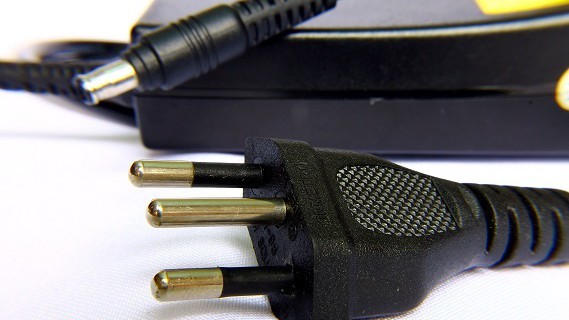 電源
